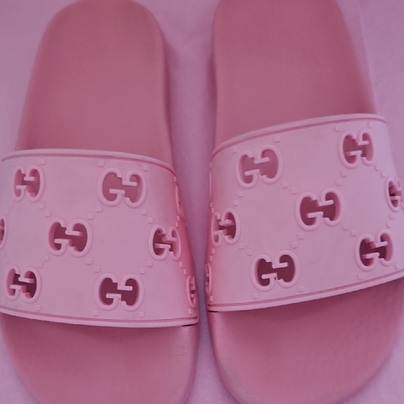 Gucci Blush Pink Logo Slides - Picture 4 of 16